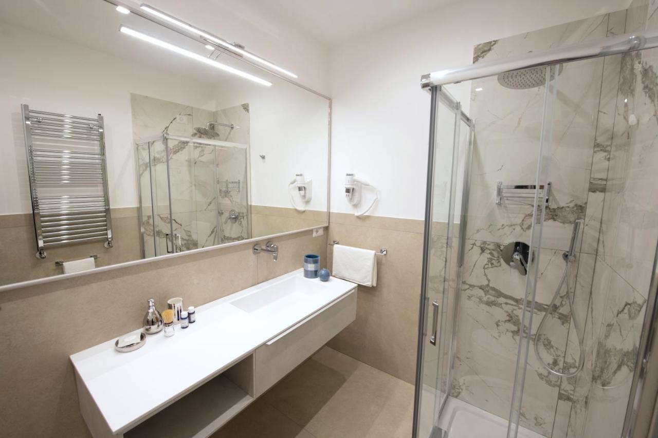 Napoli City Center - Appartamenti E Camere Экстерьер фото