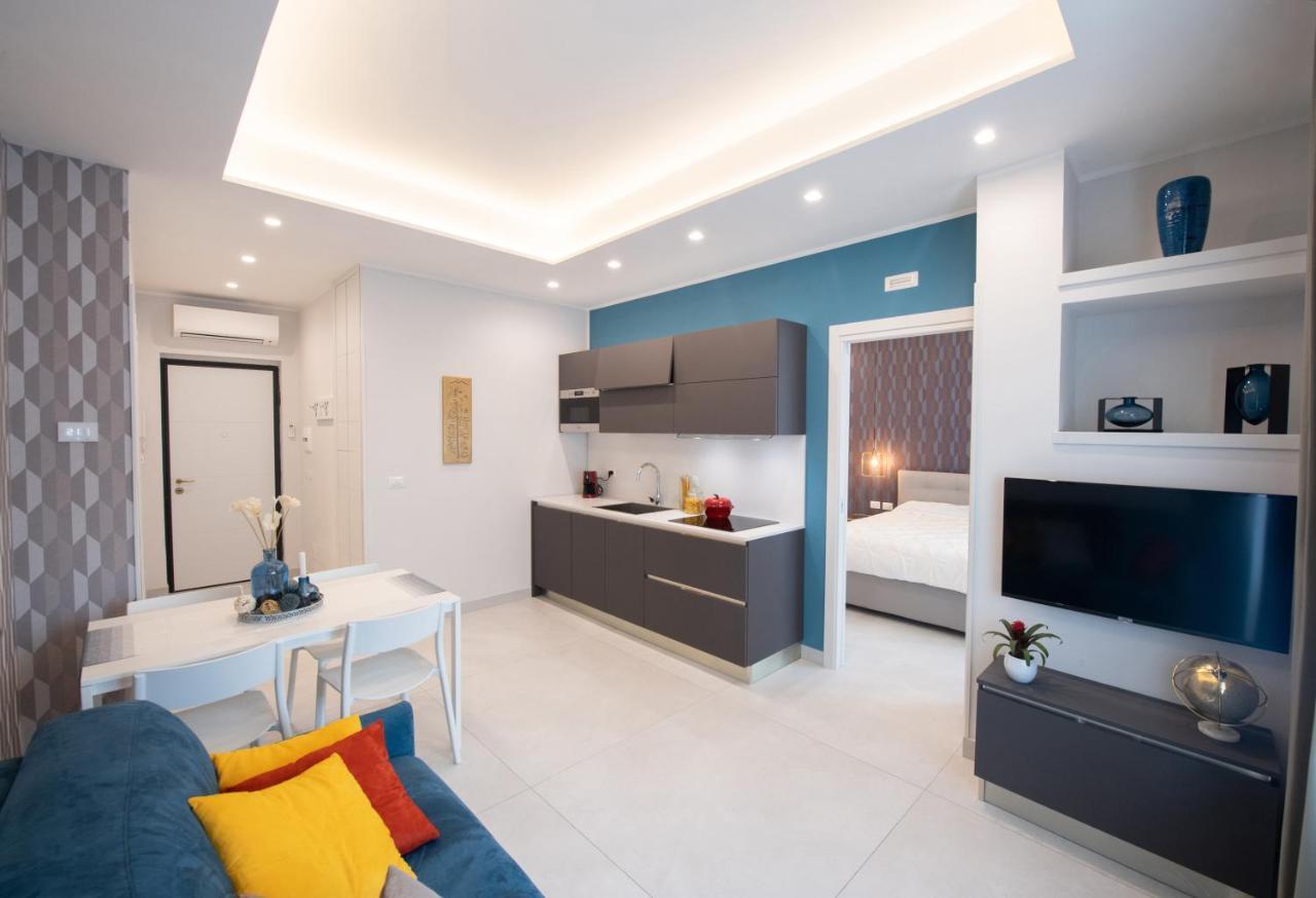 Napoli City Center - Appartamenti E Camere Экстерьер фото
