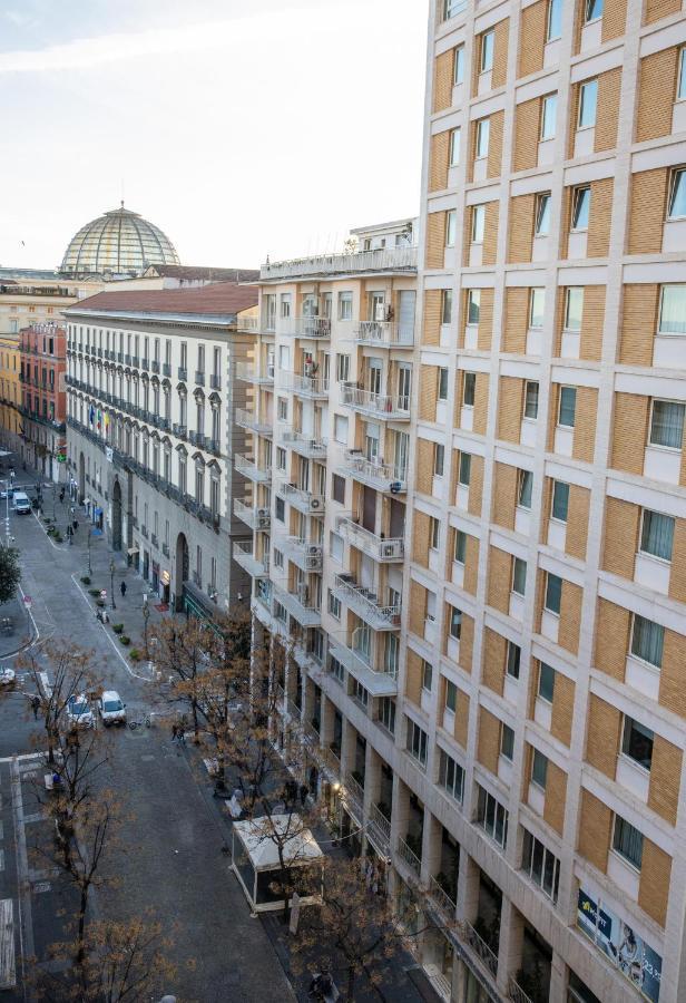 Napoli City Center - Appartamenti E Camere Экстерьер фото