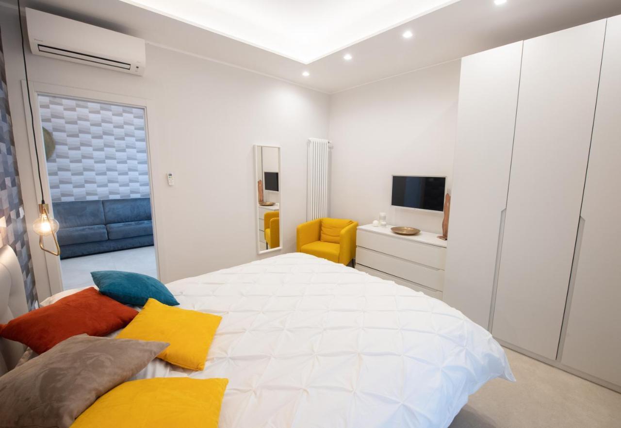 Napoli City Center - Appartamenti E Camere Экстерьер фото