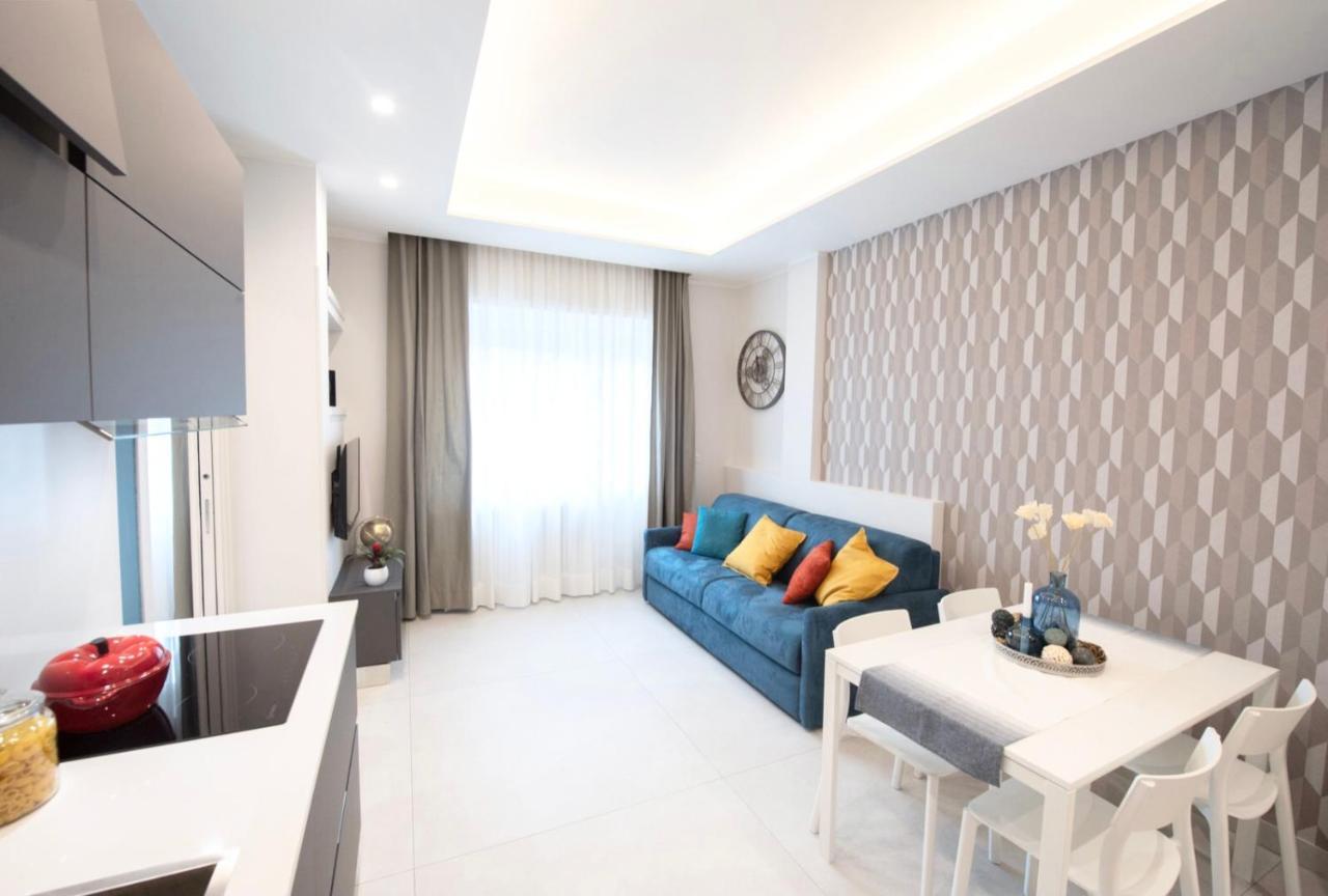 Napoli City Center - Appartamenti E Camere Экстерьер фото