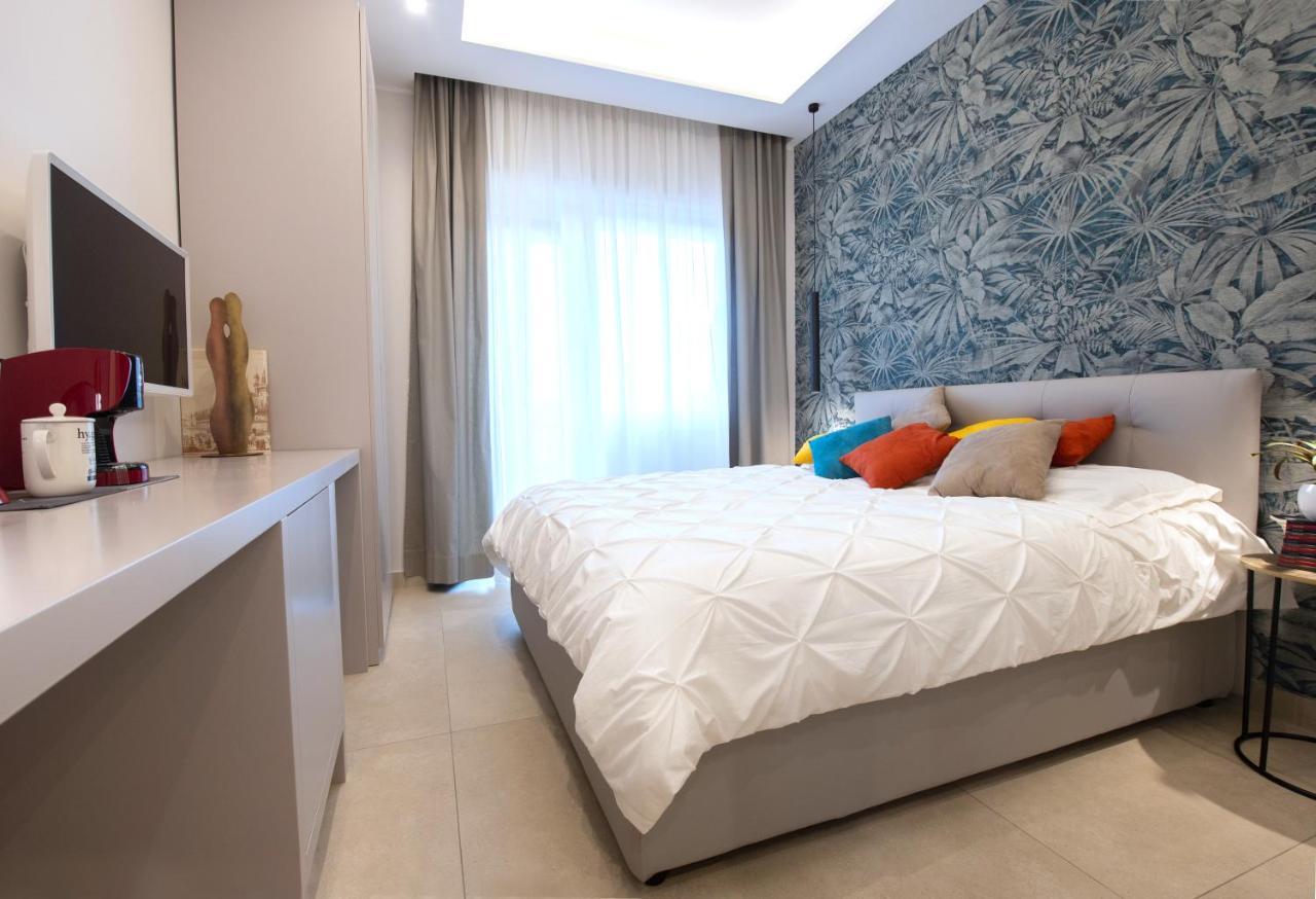 Napoli City Center - Appartamenti E Camere Экстерьер фото