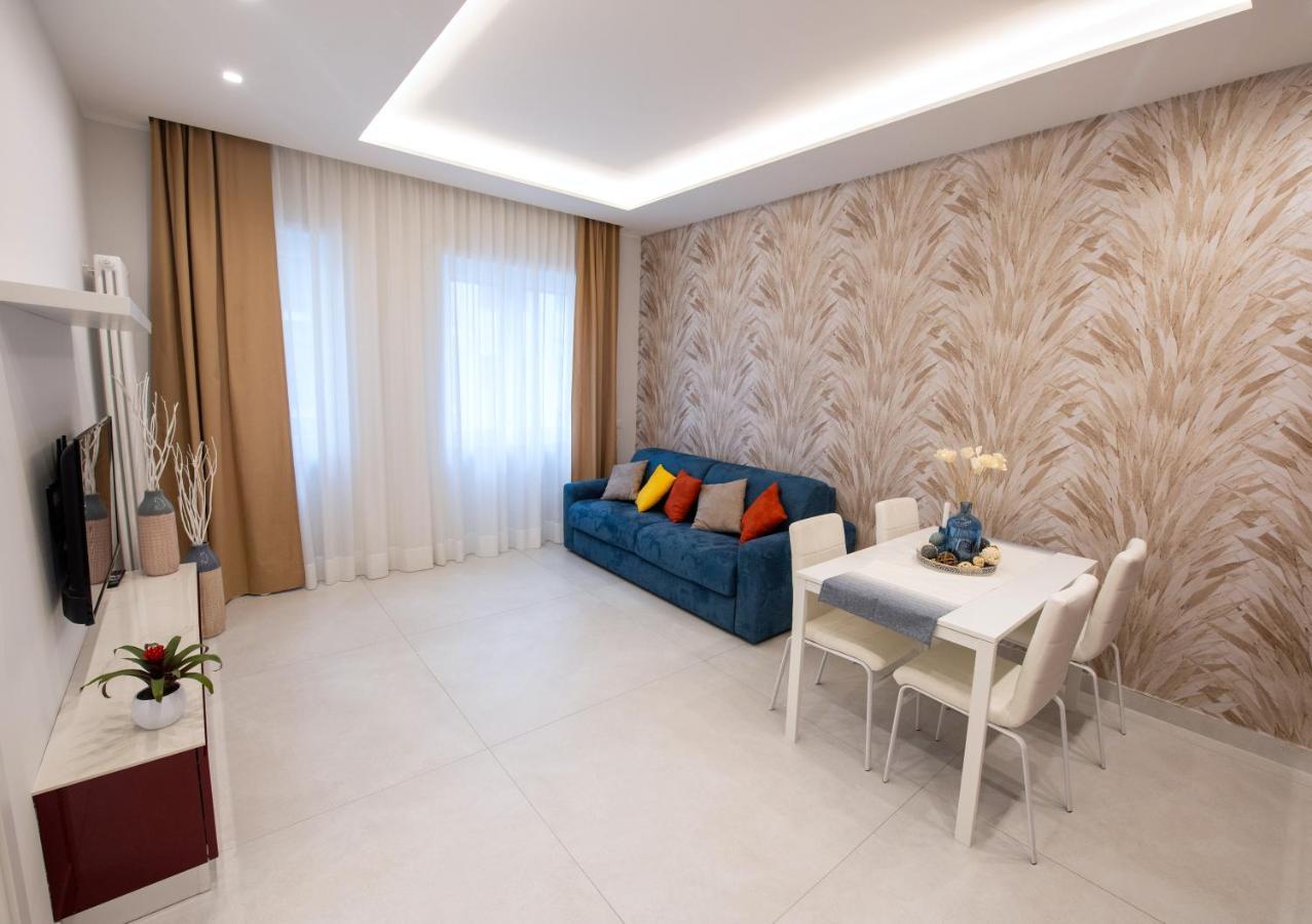 Napoli City Center - Appartamenti E Camere Экстерьер фото