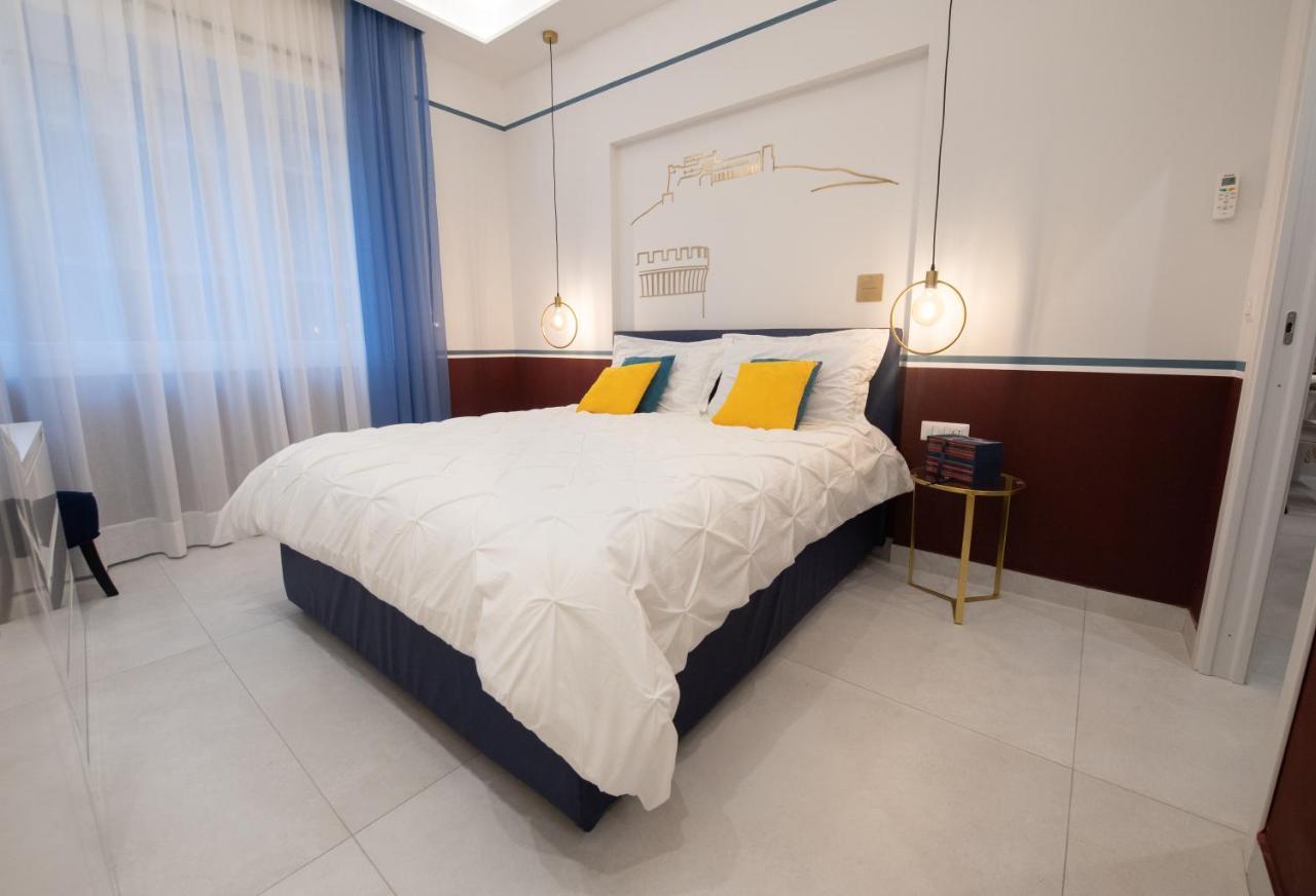 Napoli City Center - Appartamenti E Camere Экстерьер фото