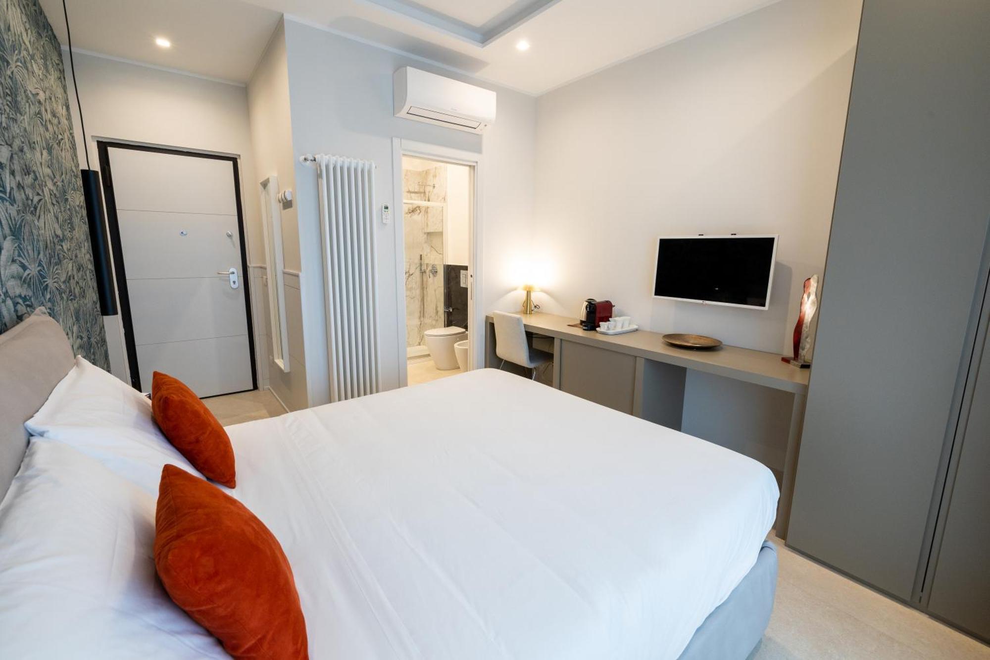 Napoli City Center - Appartamenti E Camere Экстерьер фото